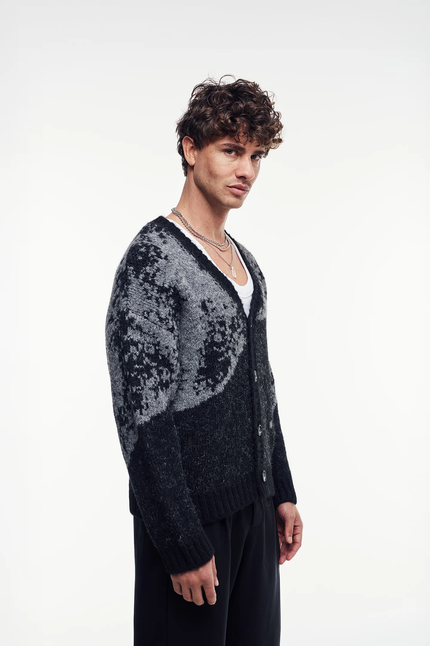 V Yaka Yumuşak Dokulu Oversize Hırka - Görsel 6