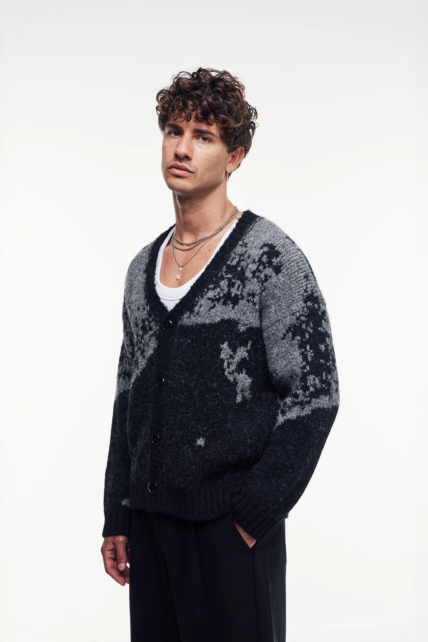 V Yaka Yumuşak Dokulu Oversize Hırka - Görsel 7