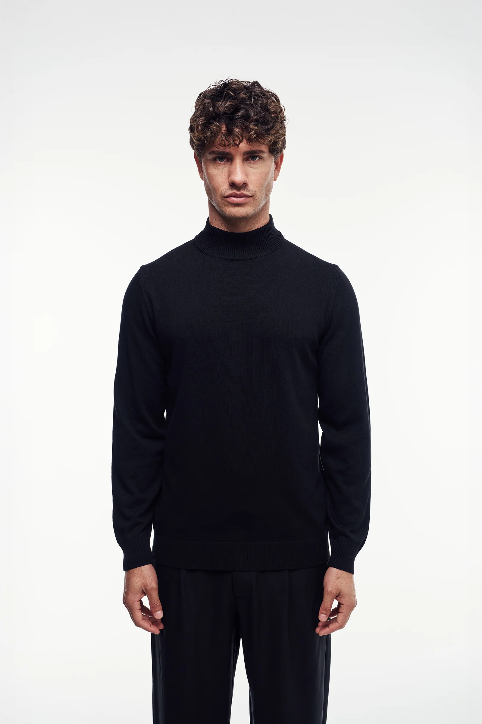 Yarım Balıkçı Yaka Triko Kazak