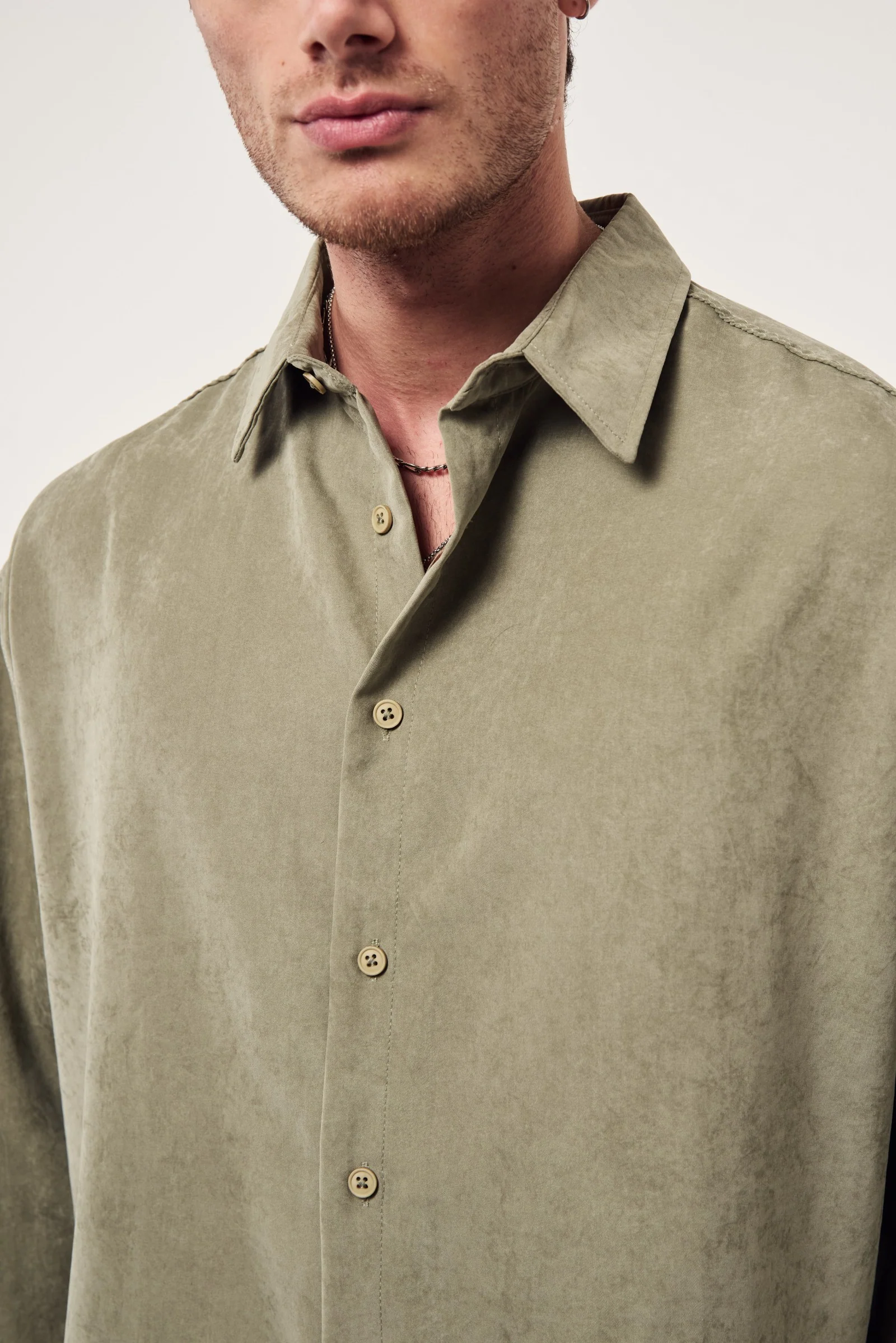 Dokulu Yıkamalı Gömlek - Görsel 3